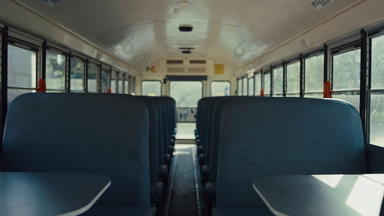 空座位学校公共汽车室内特写镜头安全运输概念